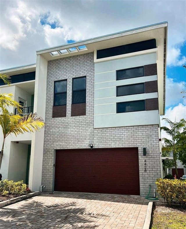 4428 NW 9th Street, Plantation, FL 33317