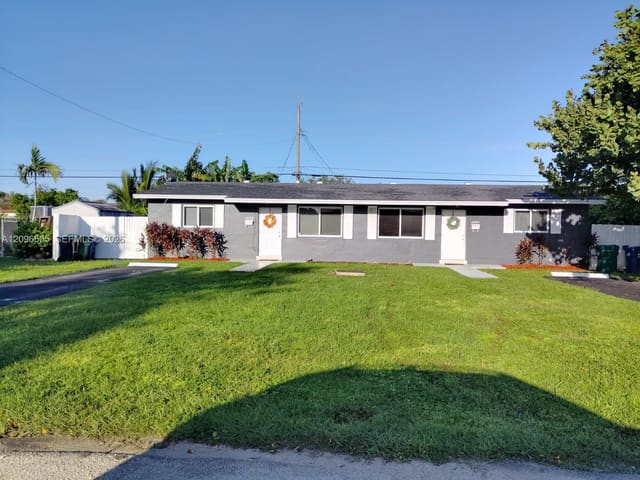 20700 SW 114th Avenue, Miami, FL 33189