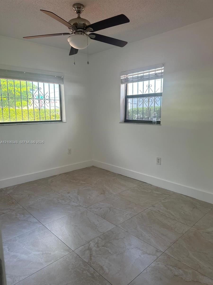 2500 W 8th Lane — photo 11