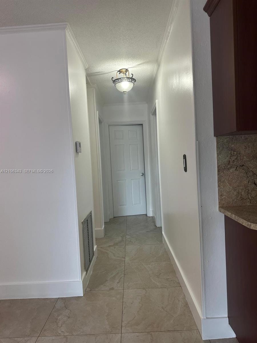 2500 W 8th Lane — photo 10