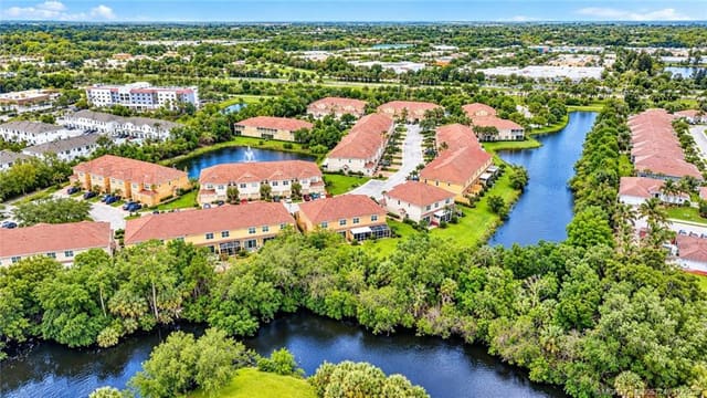 615 SW Glen Crest Way, Stuart, FL 34997