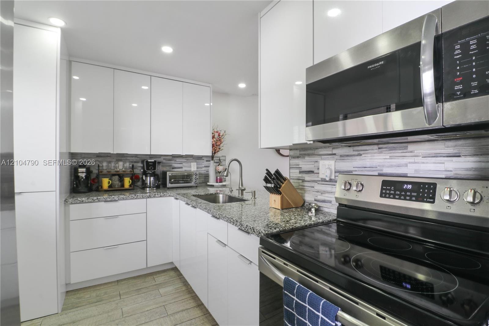 8075 SW 107th Avenue 312 — photo 1
