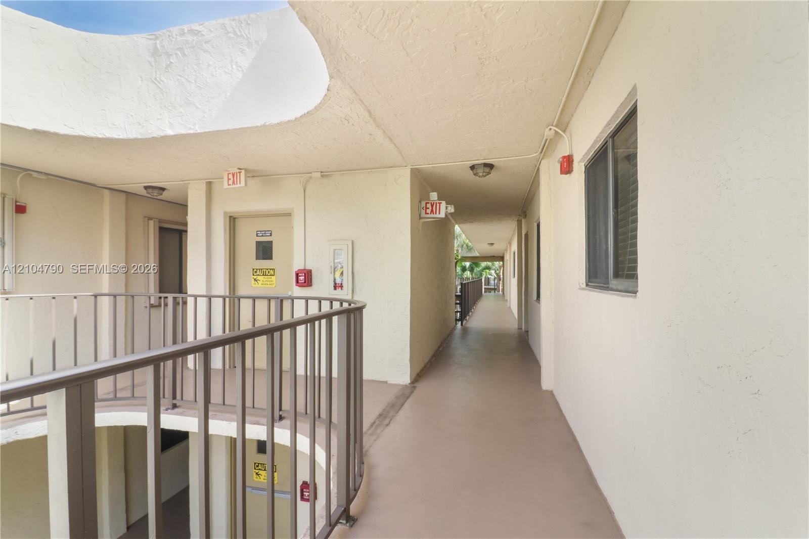 8075 SW 107th Avenue 312 — photo 2